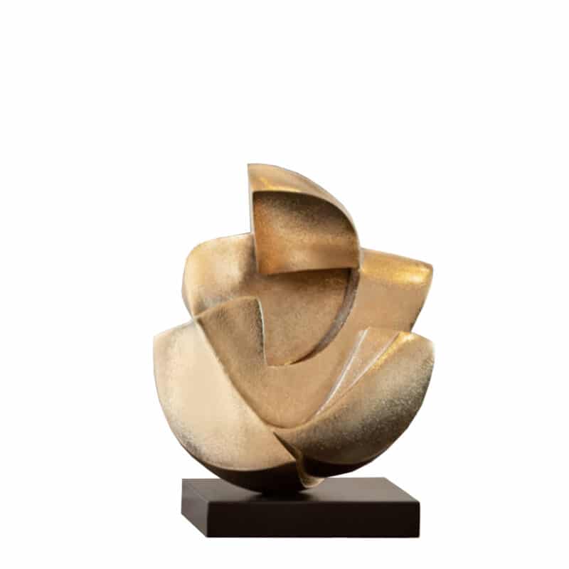 BThe Maternal Love Sculpture balances refined lines with the powerful symbol of the love shared between mother and child.