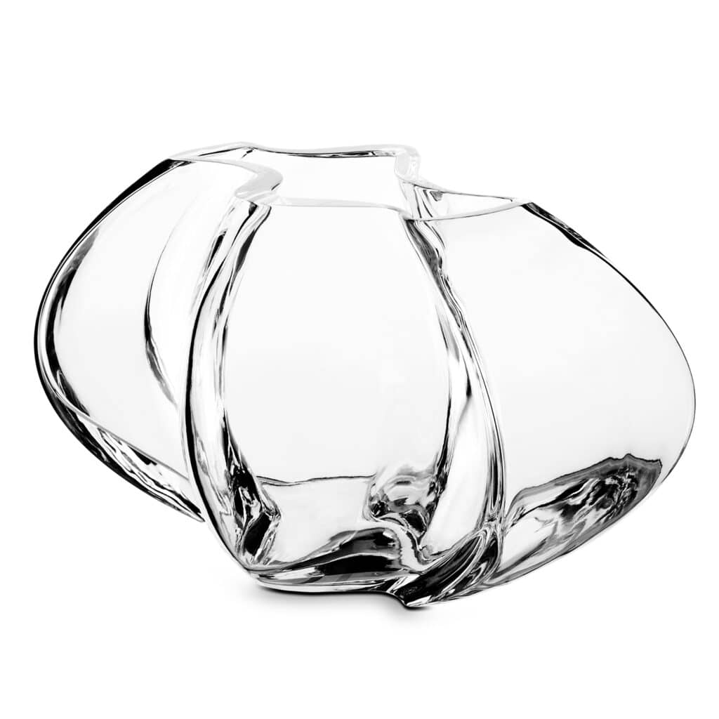 Elle hand-cut Crystal Vase Centrepiece | Katharine Pooley